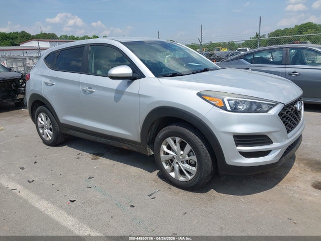 Salvage Hyundai TUCSON Image