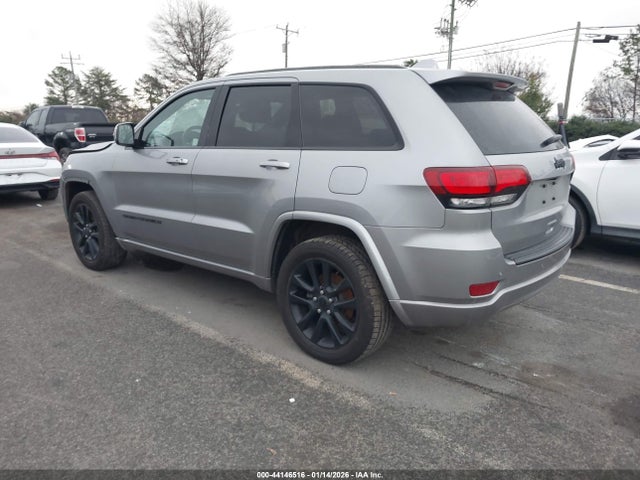 Jeep Grand Cherokee Altitude 4x2