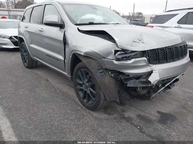 Salvage Jeep Grand Cherokee Image