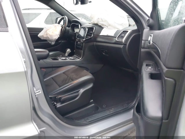 Jeep Grand Cherokee Altitude 4x2