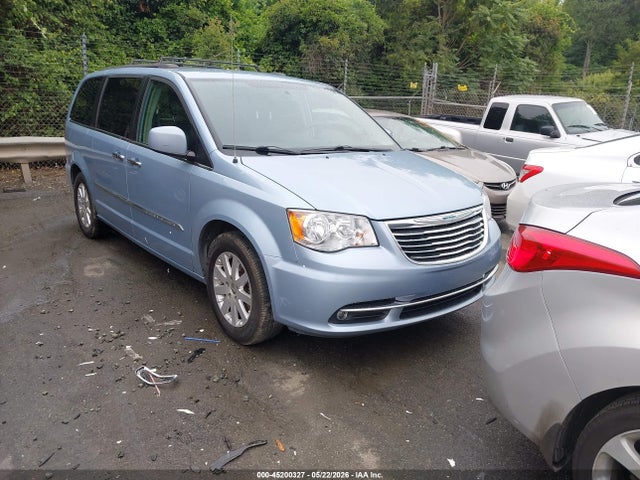 Salvage Chrysler Town & Country Image