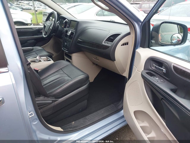 Chrysler Town & Country Touring