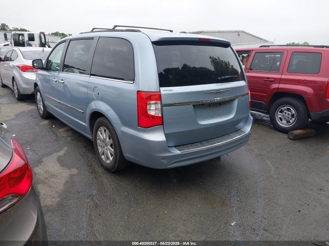 Chrysler Town & Country Touring