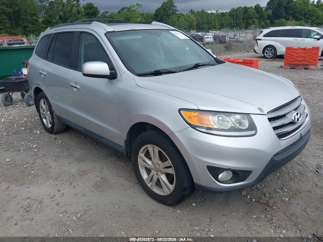 Salvage Hyundai SANTA FE Image