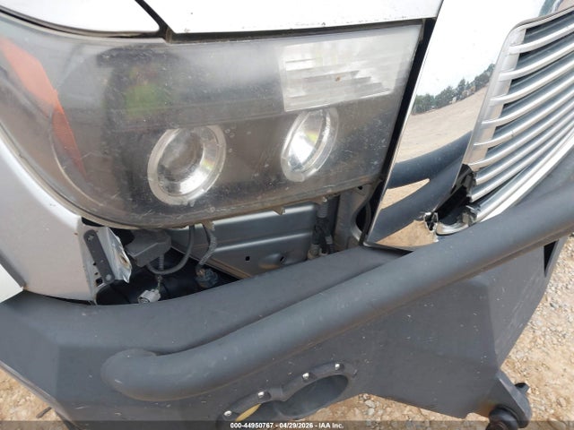Toyota Tundra Limited 5.7l V8