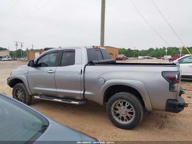 Toyota Tundra Limited 5.7l V8