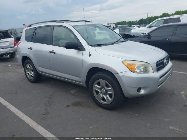 Salvage Toyota RAV4 Image