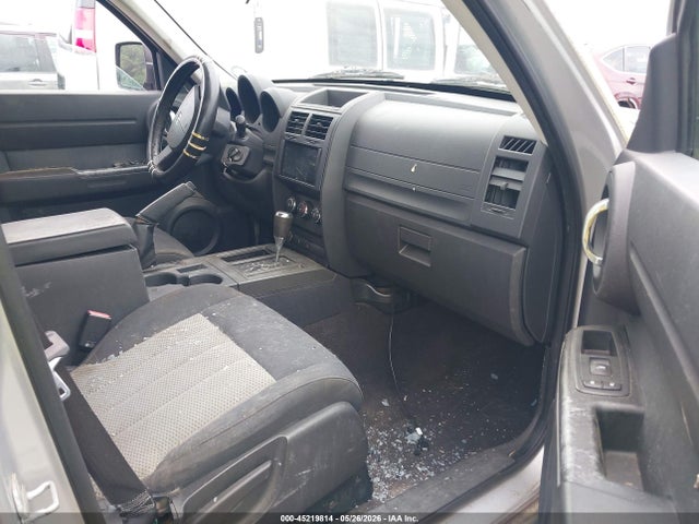 Dodge Nitro Se