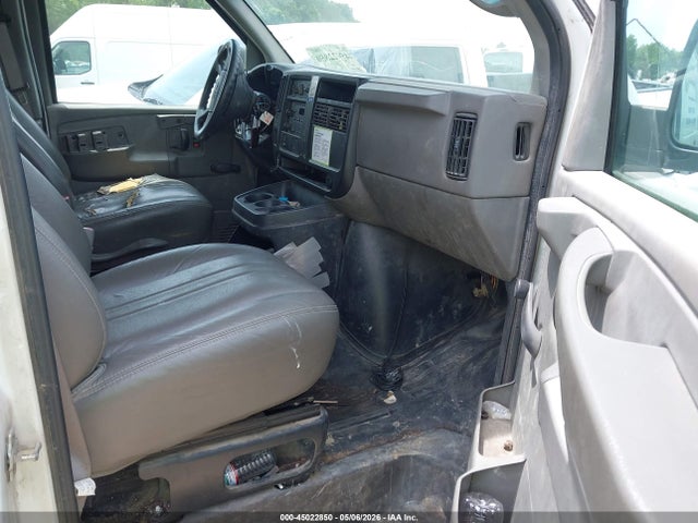 GMC Savana Standard