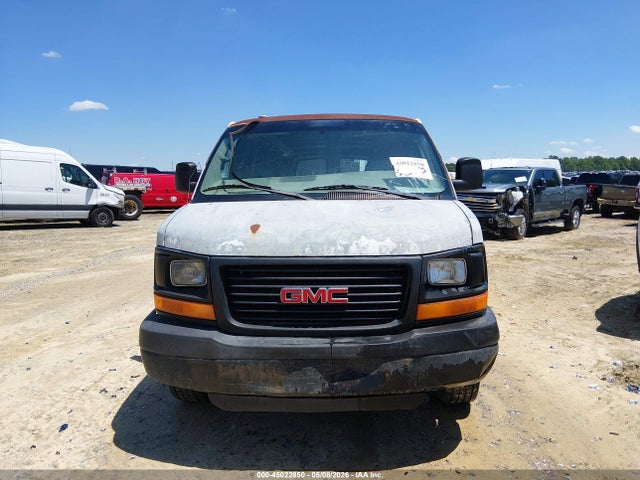 GMC Savana Standard