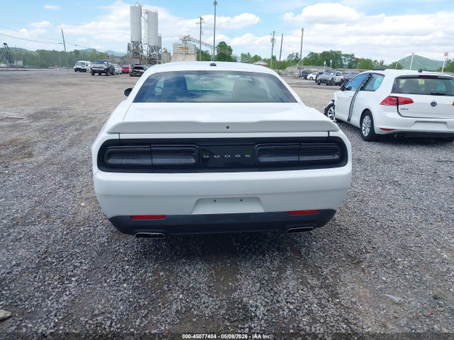 Dodge Challenger Sxt