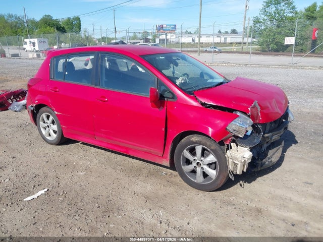 Salvage Nissan Versa Image