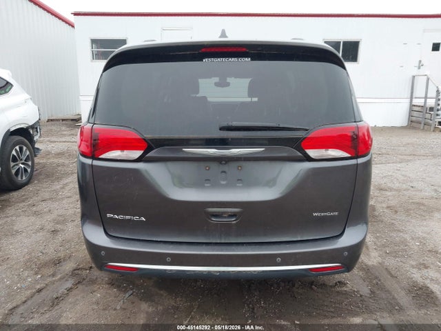 Chrysler Pacifica Touring-l