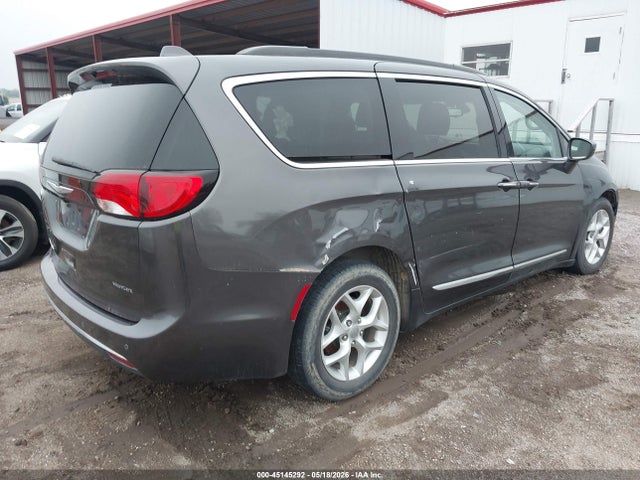 Chrysler Pacifica Touring-l