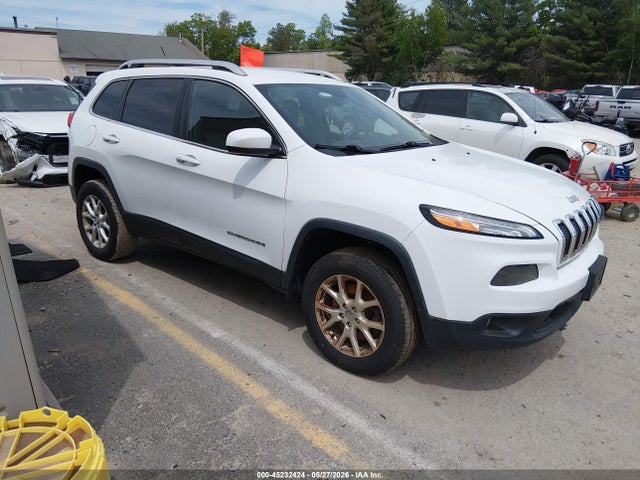 Salvage Jeep Cherokee Image
