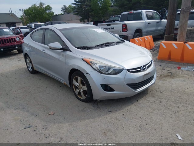 Salvage Hyundai ELANTRA Image