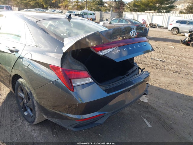Hyundai ELANTRA Sel