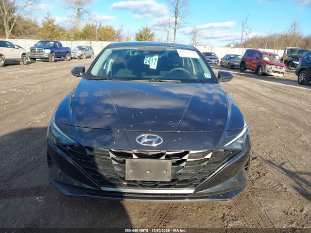 Hyundai ELANTRA Sel