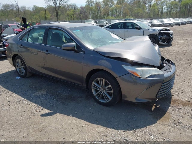Salvage Toyota Camry Image