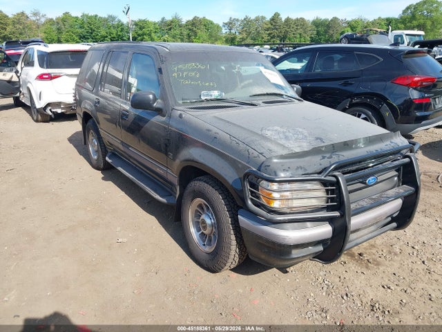 Salvage Ford Explorer Image
