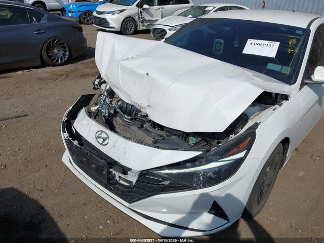 Hyundai ELANTRA Sel