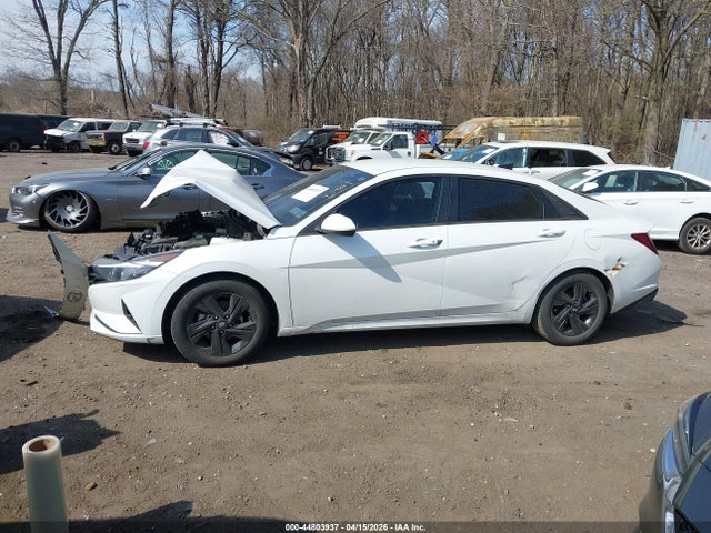 Hyundai ELANTRA Sel