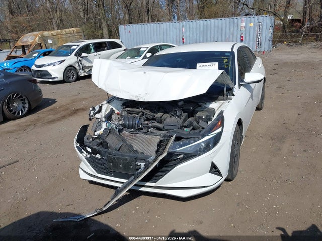 Hyundai ELANTRA Sel