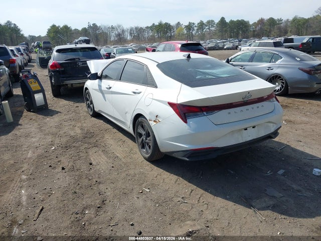 Hyundai ELANTRA Sel
