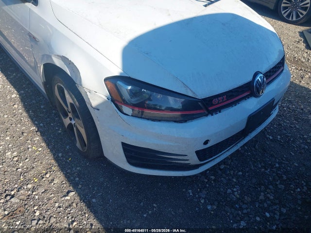 Volkswagen Golf Se 4-door