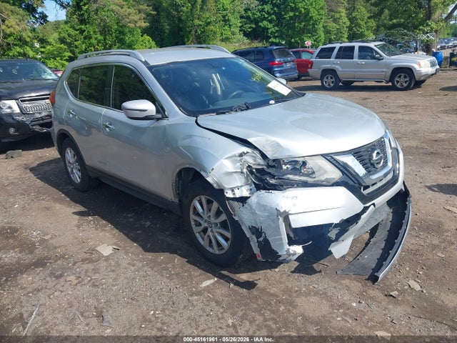 Salvage Nissan Rogue Image