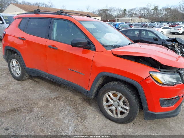 Salvage Jeep Compass Image