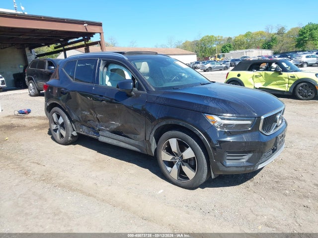 Salvage Volvo XC40 Image