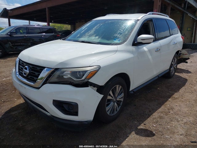 Nissan Pathfinder S