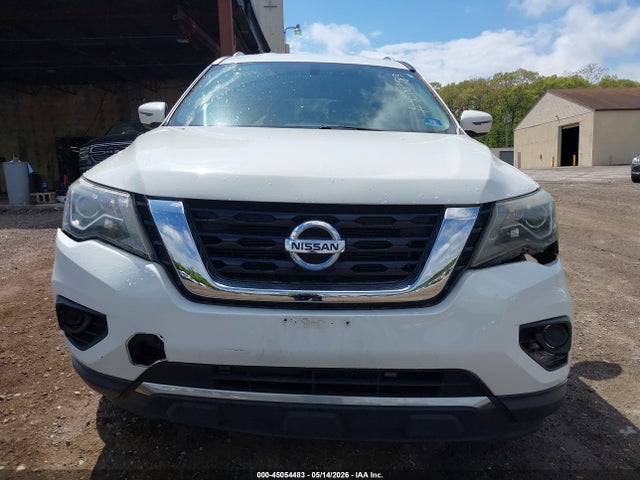 Nissan Pathfinder S