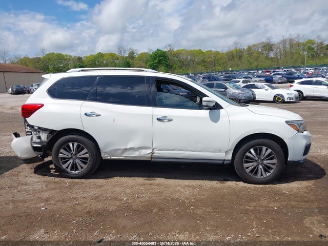 Nissan Pathfinder S