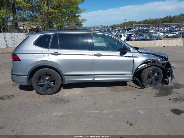 Volkswagen Tiguan 2.0t Se R-line Black
