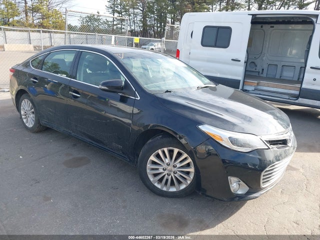 Salvage Toyota Avalon Hybrid Image