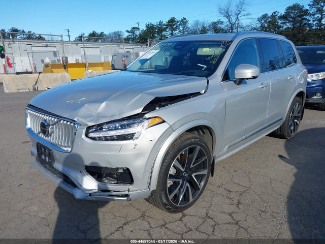 Volvo XC90 B6 Ultimate Bright Theme 6-seater