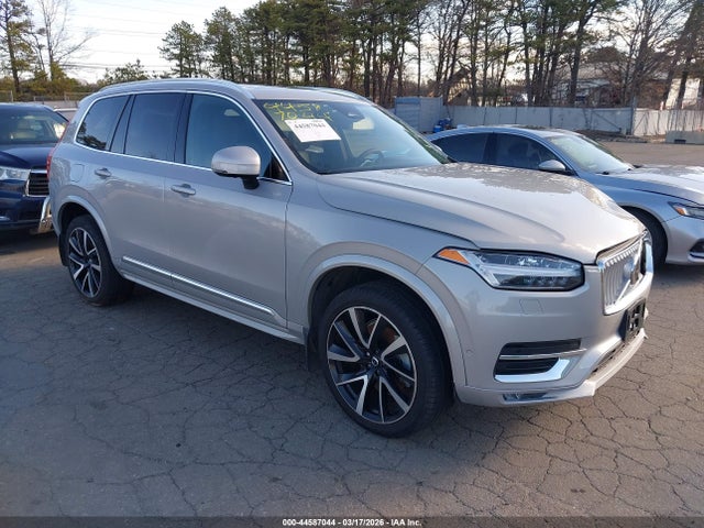 Salvage Volvo XC90 Image