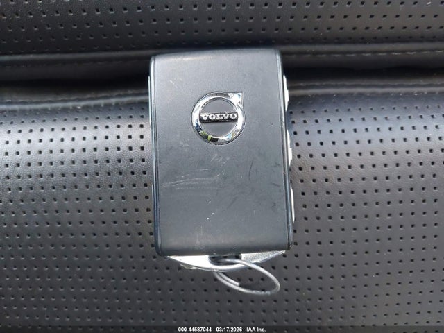 Volvo XC90 B6 Ultimate Bright Theme 6-seater