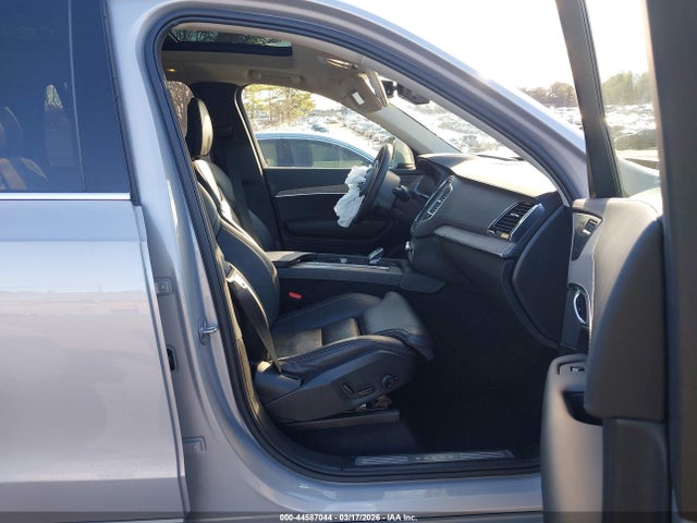 Volvo XC90 B6 Ultimate Bright Theme 6-seater