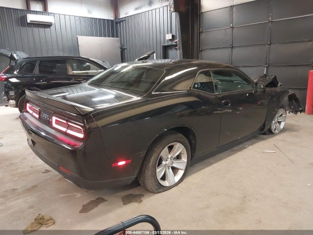 Dodge Challenger Sxt