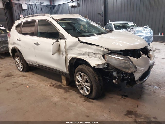 Salvage Nissan Rogue Image