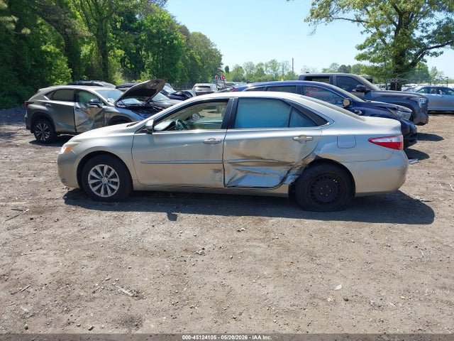 Toyota Camry Le