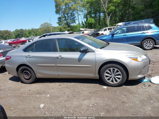 Toyota Camry Le
