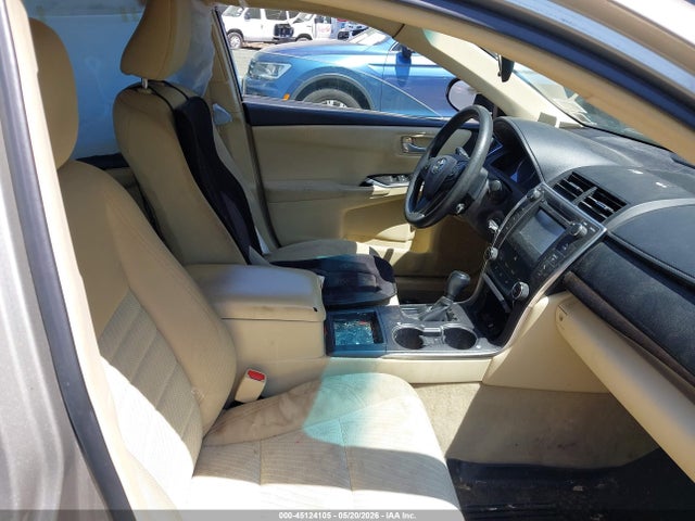 Toyota Camry Le