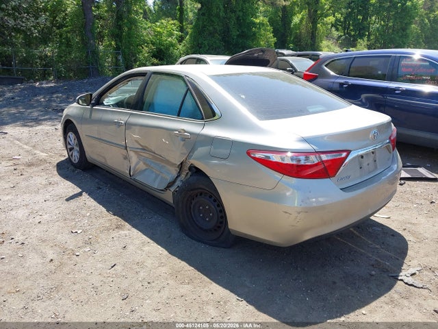 Toyota Camry Le