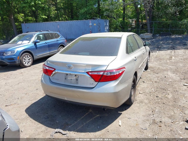 Toyota Camry Le