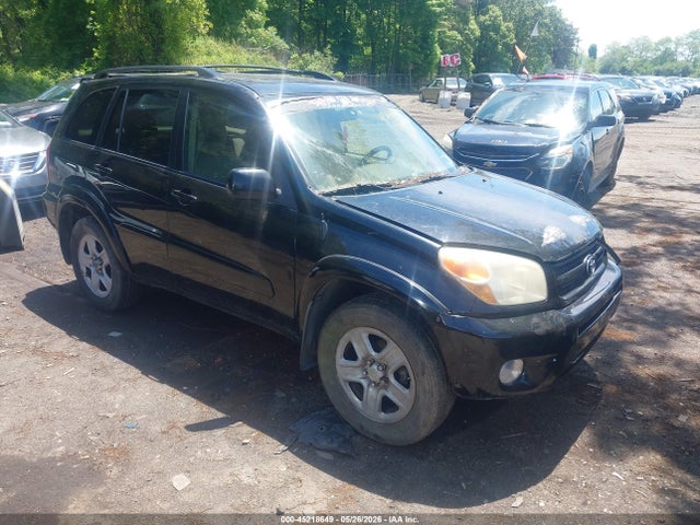 Salvage Toyota RAV4 Image