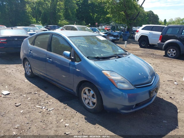 Salvage Toyota Prius Image